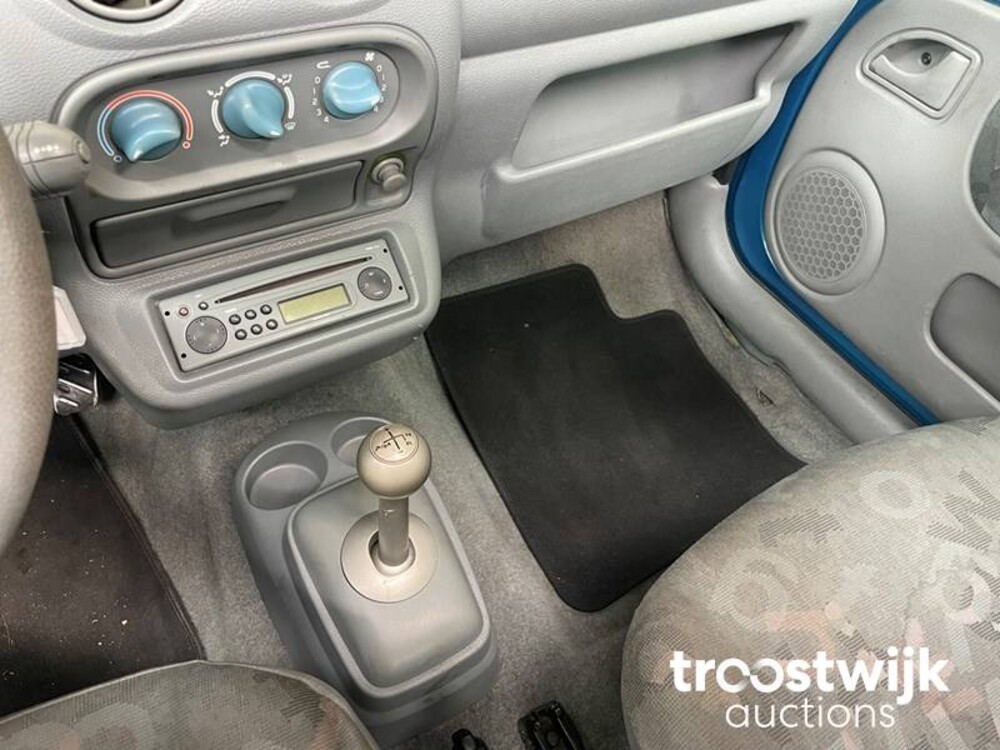 Renault Twingo 1.2-16V Laz.Quick.5 75pk 2005, 26-KDG-3