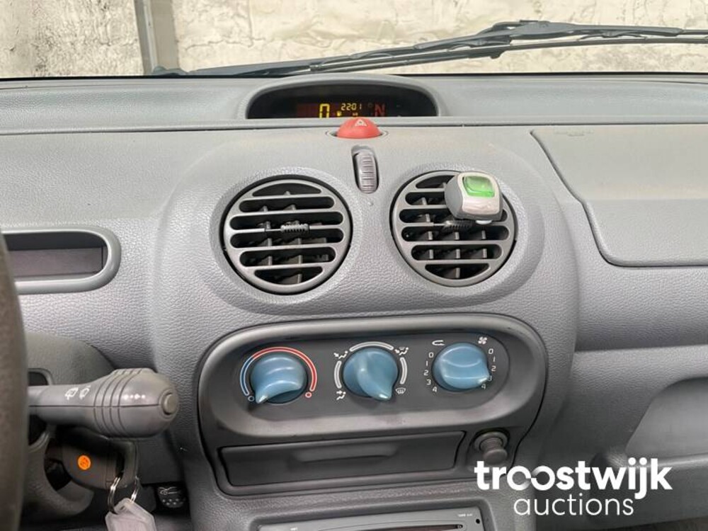 Renault Twingo 1.2-16V Laz.Quick.5 75pk 2005, 26-KDG-3