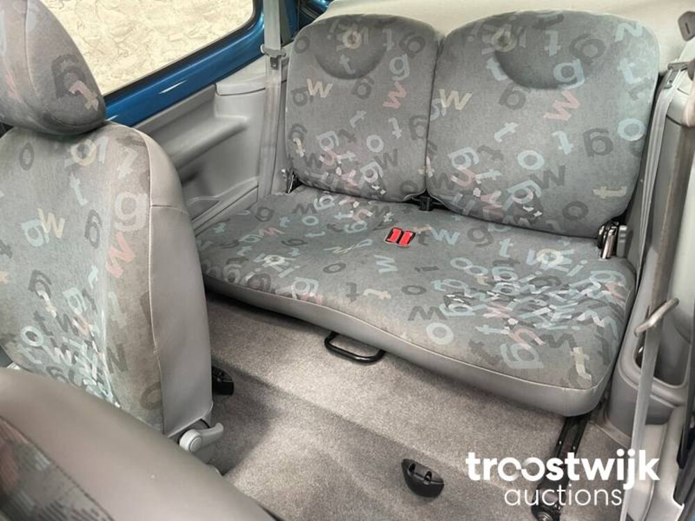 Renault Twingo 1.2-16V Laz.Quick.5 75pk 2005, 26-KDG-3