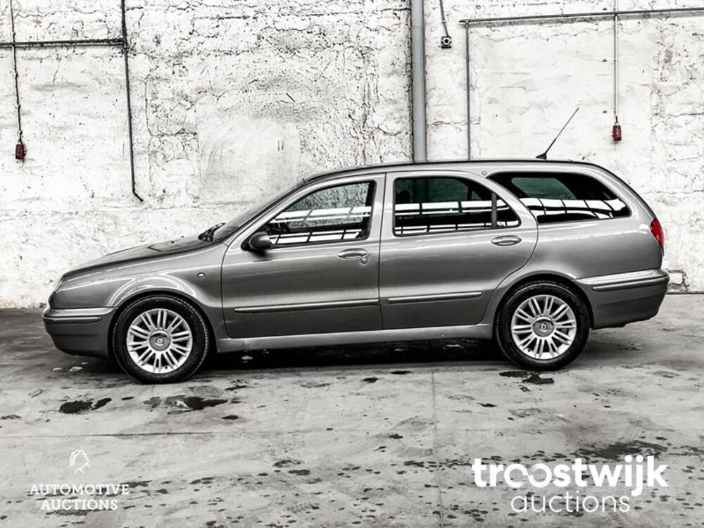 Lancia Lybra SW 2.0-20V Emblema 150hp 2005, -Orig.NL-, 65-RH-TL