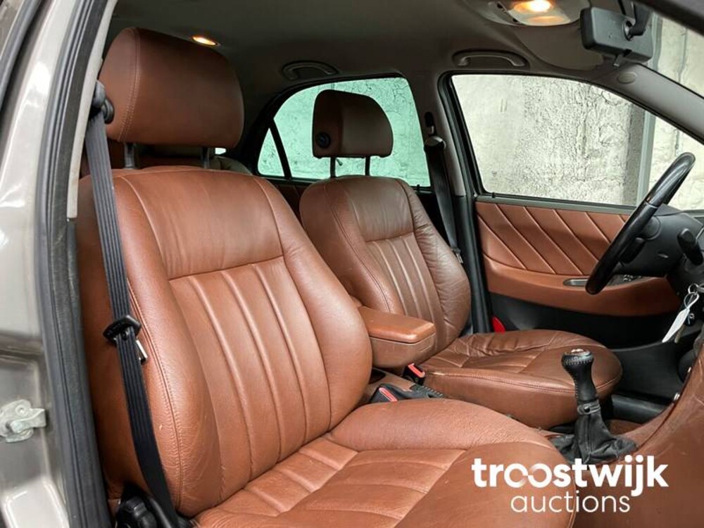 Lancia Lybra SW 2.0-20V Emblema 150hp 2005, -Orig.NL-, 65-RH-TL