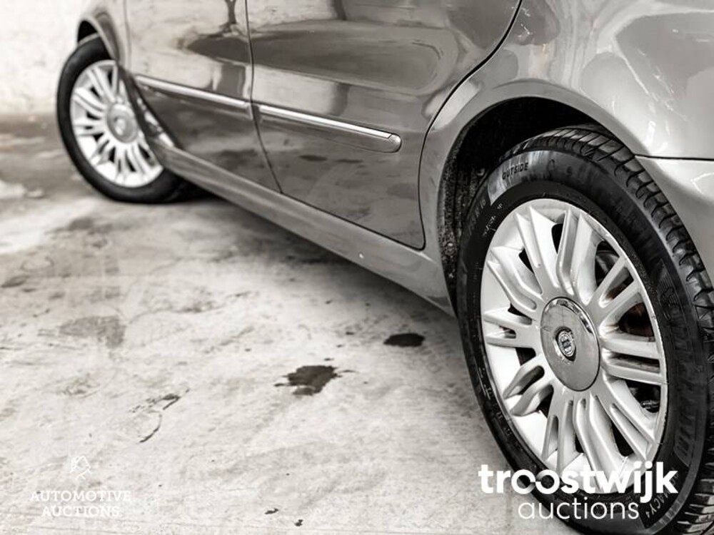 Lancia Lybra SW 2.0-20V Emblema 150hp 2005, -Orig.NL-, 65-RH-TL