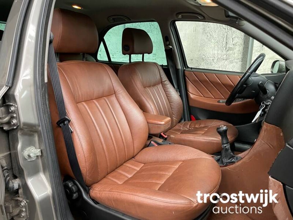 Lancia Lybra SW 2.0-20V Emblema 150hp 2005, -Orig.NL-, 65-RH-TL