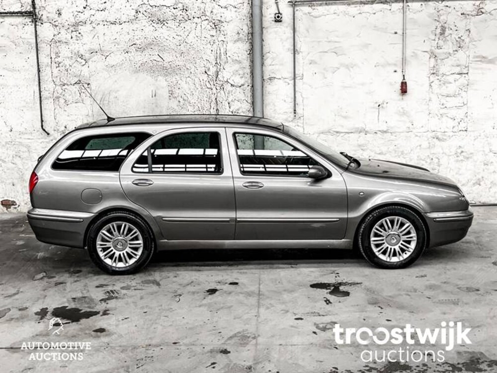 Lancia Lybra SW 2.0-20V Emblema 150hp 2005, -Orig.NL-, 65-RH-TL