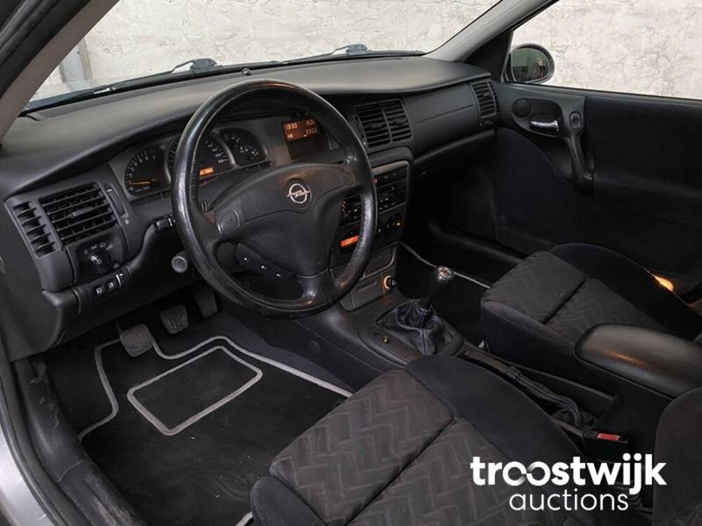 Opel Vectra 1.8-16V Sport Ed. II 116pk 2000 -Orig.NL-, 97-FG-KG