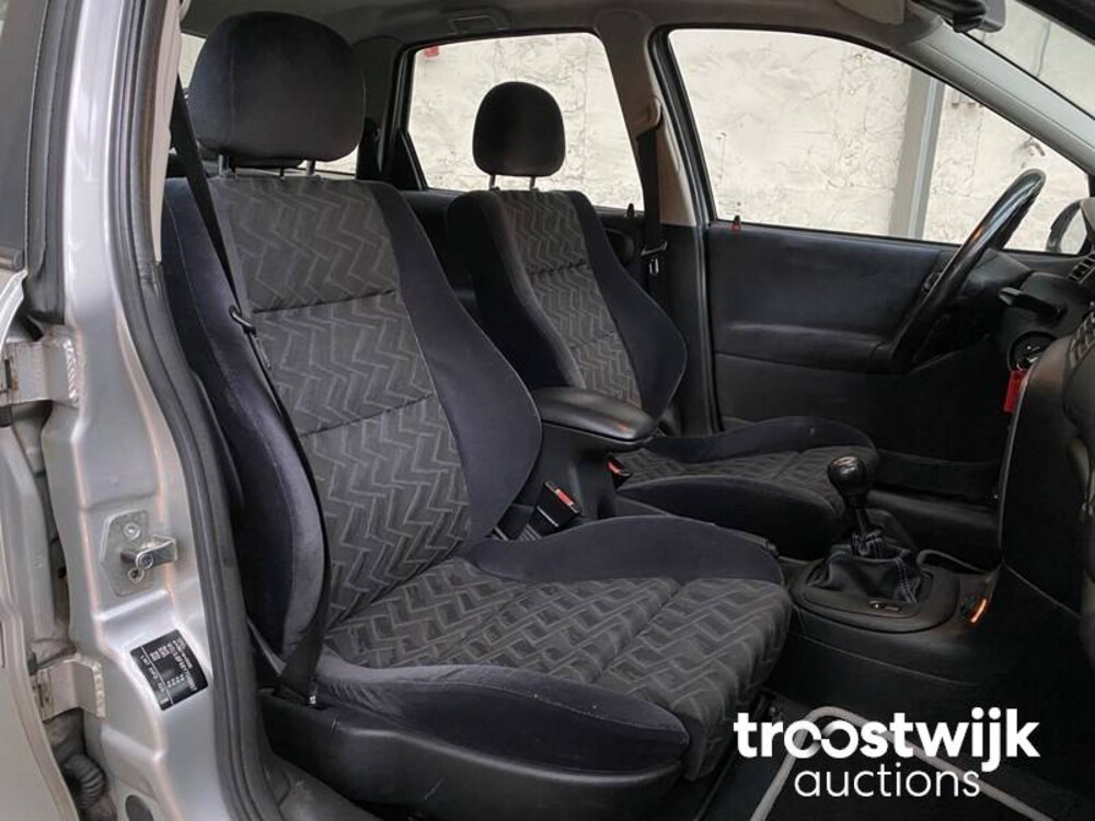 Opel Vectra 1.8-16V Sport Ed. II 116pk 2000 -Orig.NL-, 97-FG-KG