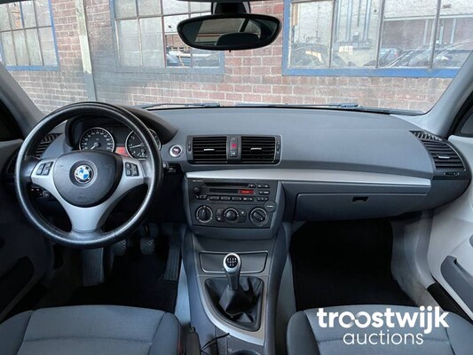 BMW 116i High Executive 116 PS 2005 1er, 75-RK-JD