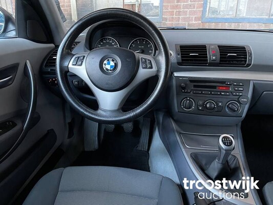 BMW 116i High Executive 116 PS 2005 1er, 75-RK-JD