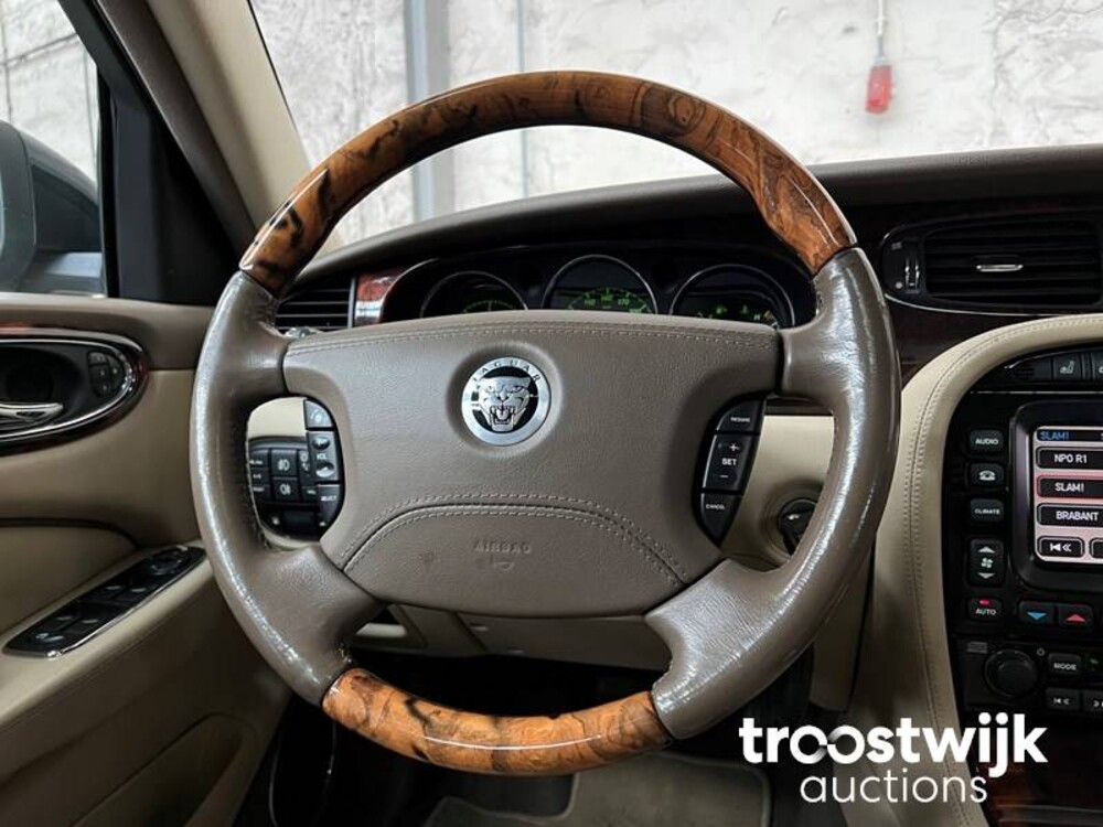 Jaguar XJ Sovereign 2.7D V6 207hp 2008 -Orig.NL-, 59-HJH-9