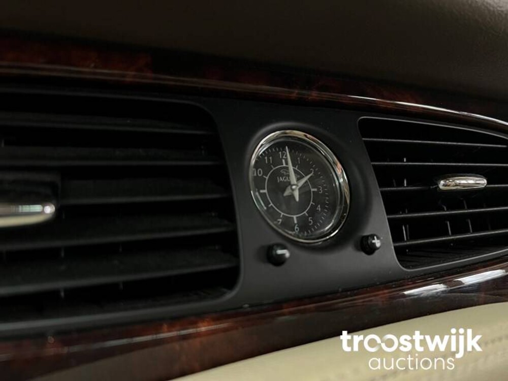 Jaguar XJ Sovereign 2.7D V6 207hp 2008 -Orig.NL-, 59-HJH-9