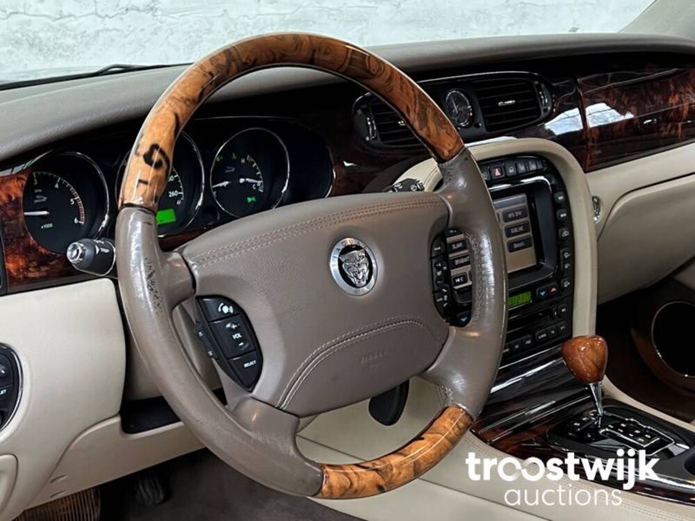 Jaguar XJ Sovereign 2.7D V6 207hp 2008 -Orig.NL-, 59-HJH-9