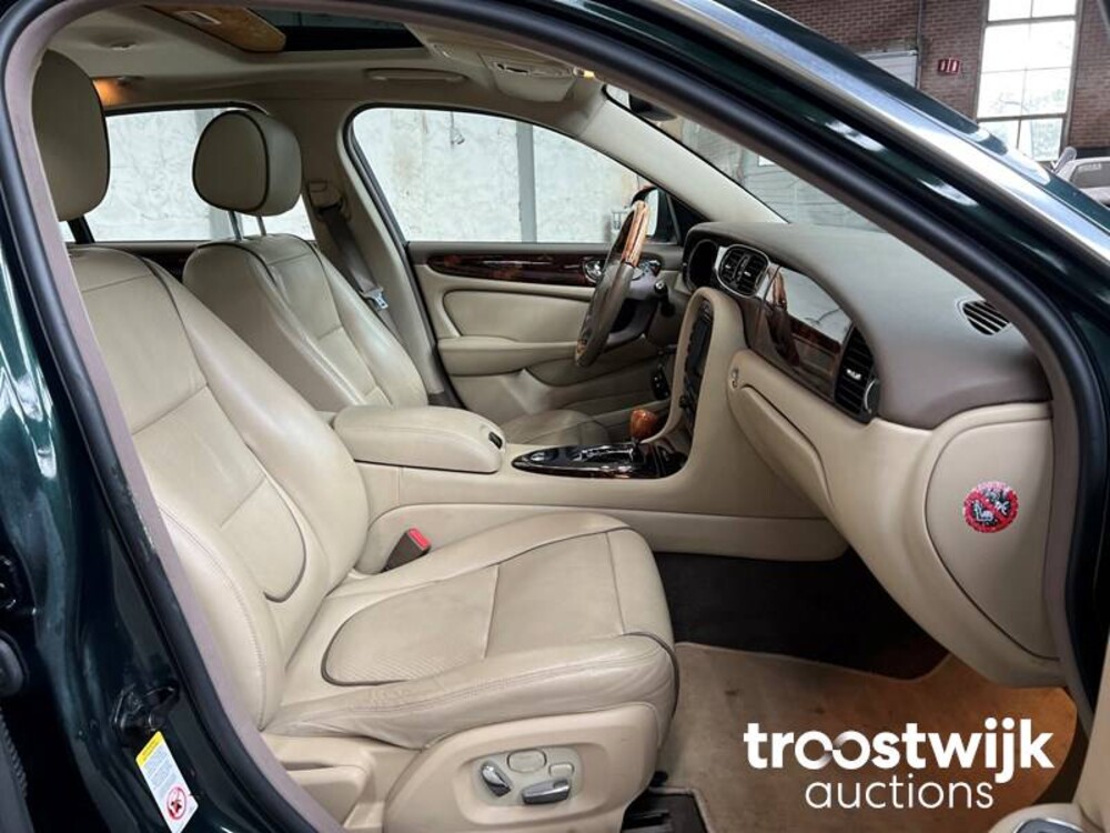 Jaguar XJ Sovereign 2.7D V6 207hp 2008 -Orig.NL-, 59-HJH-9