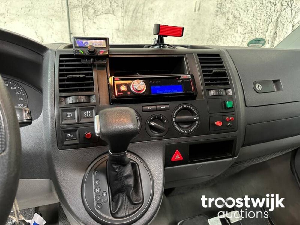 Volkswagen Rolstoelauto 2.5 TDI 340 Trend.DC 131pk 2007, -Orig.NL-, 25-VBZ-9