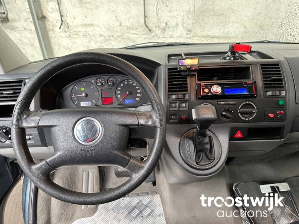 Volkswagen Rolstoelauto 2.5 TDI 340 Trend.DC 131pk 2007, -Orig.NL-, 25-VBZ-9