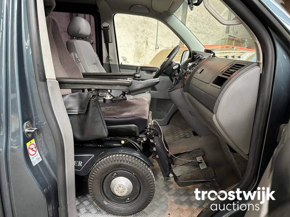 Volkswagen Rolstoelauto 2.5 TDI 340 Trend.DC 131pk 2007, -Orig.NL-, 25-VBZ-9