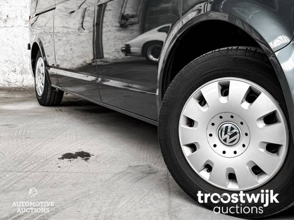 Volkswagen Rolstoelauto 2.5 TDI 340 Trend.DC 131pk 2007, -Orig.NL-, 25-VBZ-9