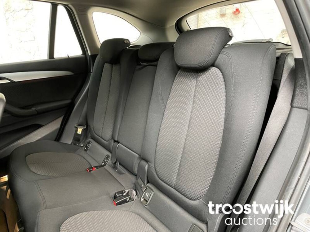 BMW X1 sDrive18d Cent.Hi.Ex 150pk 2017 Automaat! RF-178-D