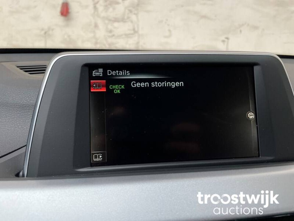 BMW X1 sDrive18d Cent.Hi.Ex 150pk 2017 Automaat! RF-178-D