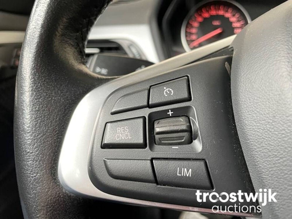 BMW X1 sDrive18d Cent.Hi.Ex 150pk 2017 Automaat! RF-178-D