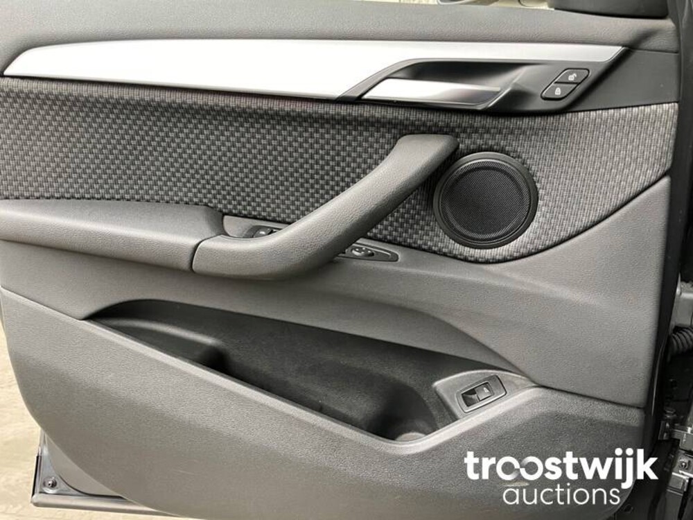 BMW X1 sDrive18d Cent.Hi.Ex 150pk 2017 Automaat! RF-178-D