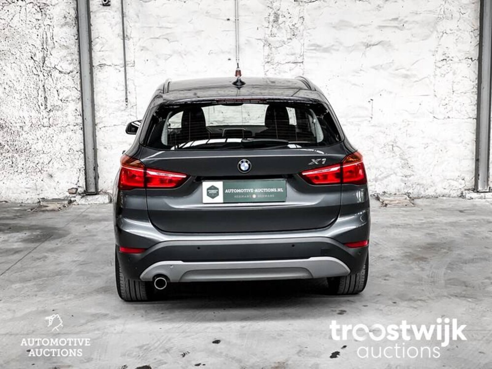 BMW X1 sDrive18d Cent.Hi.Ex 150pk 2017 Automaat! RF-178-D