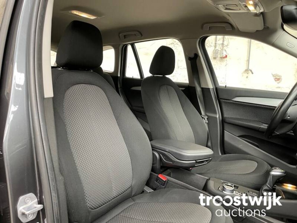 BMW X1 sDrive18d Cent.Hi.Ex 150pk 2017 Automaat! RF-178-D