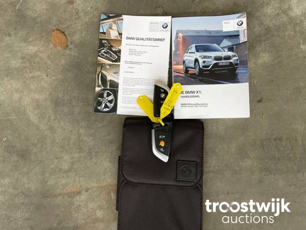 BMW X1 sDrive18d Cent.Hi.Ex 150pk 2017 Automaat! RF-178-D