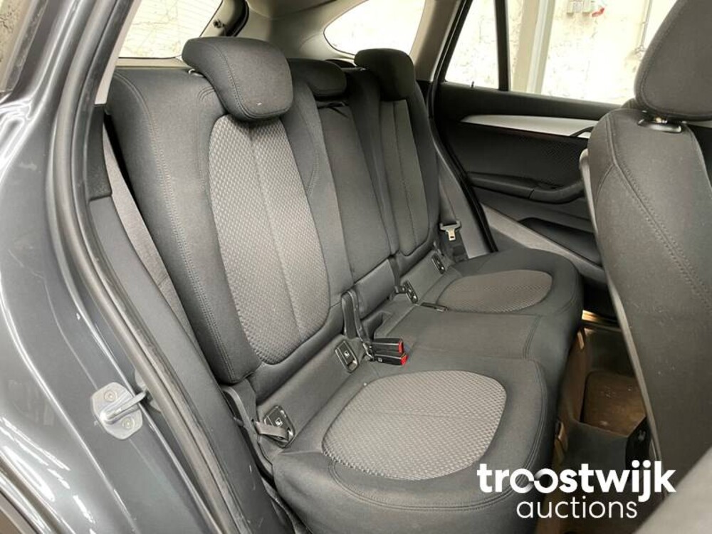 BMW X1 sDrive18d Cent.Hi.Ex 150pk 2017 Automaat! RF-178-D