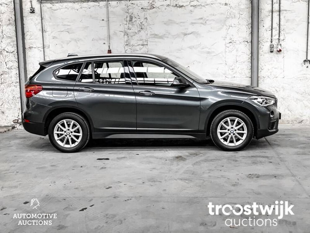 BMW X1 sDrive18d Cent.Hi.Ex 150pk 2017 Automaat! RF-178-D