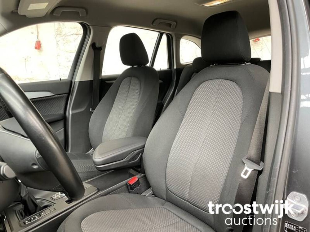 BMW X1 sDrive18d Cent.Hi.Ex 150pk 2017 Automaat! RF-178-D