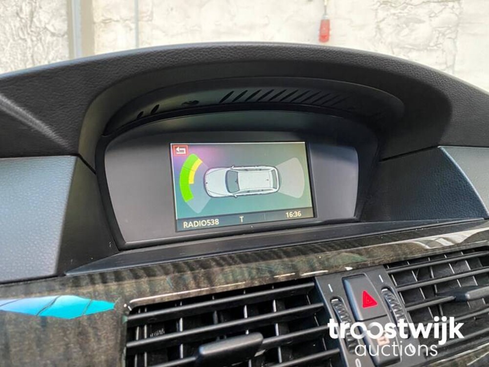 BMW 525i Executive 5-serie Touring 192pk 2005, 43-NGH-2