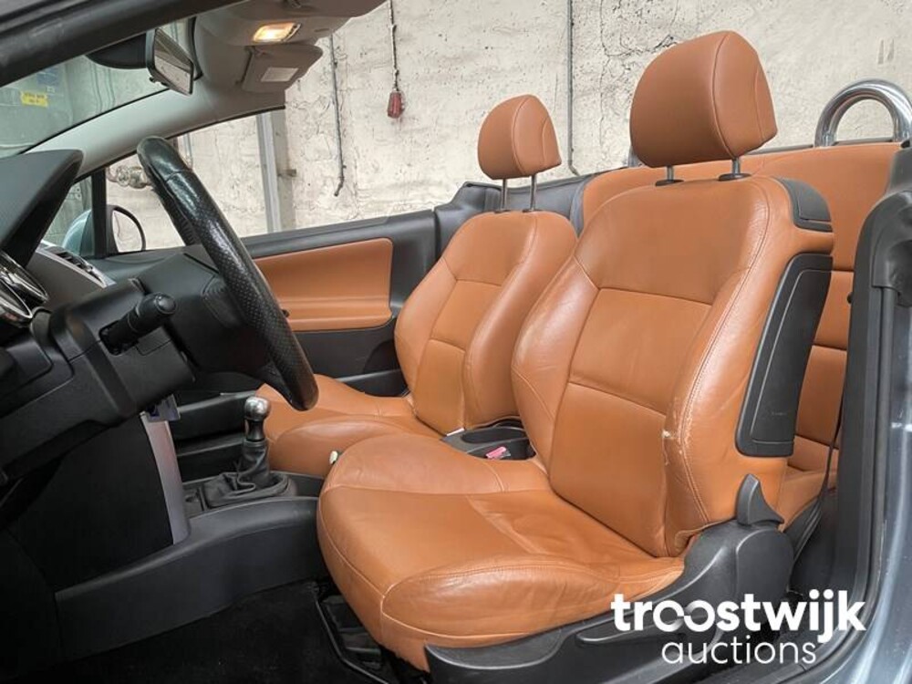 Peugeot 207 CC 1.6 VTi 120pk 2007, -Orig.NL-, 10-XS-SG