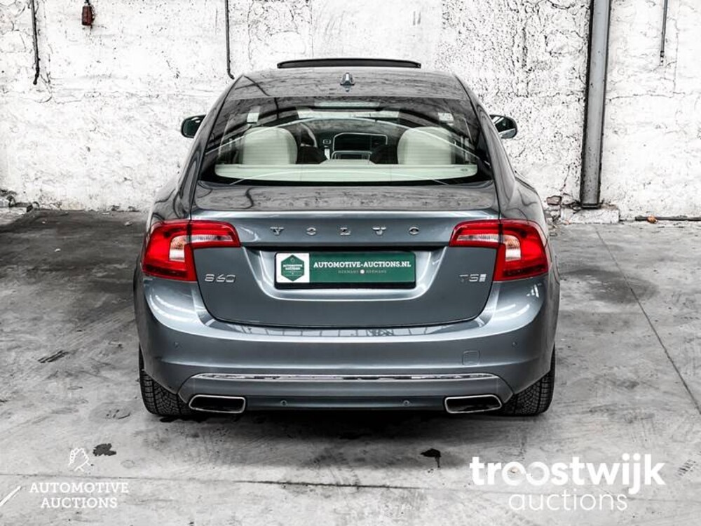 Volvo S 60 T5 Summum L 245hp 2016