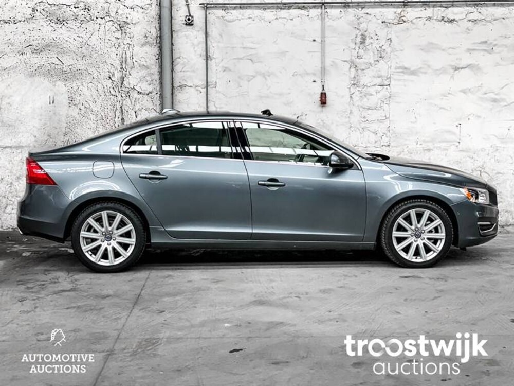 Volvo S 60 T5 Summum L 245hp 2016
