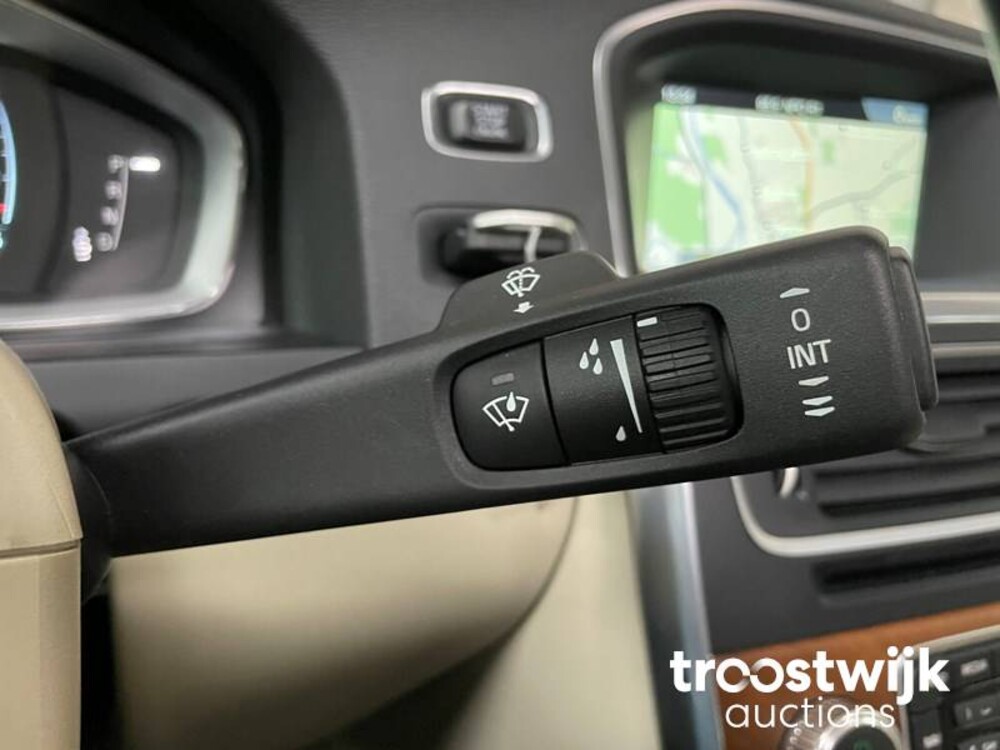 Volvo S 60 T5 Summum L 245hp 2016