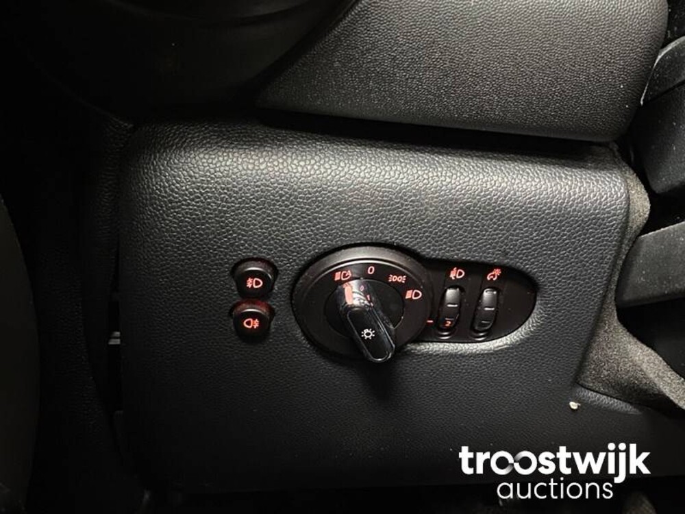 Mini Cooper D Chili Serious Business 116pk 2015, KK-834-N