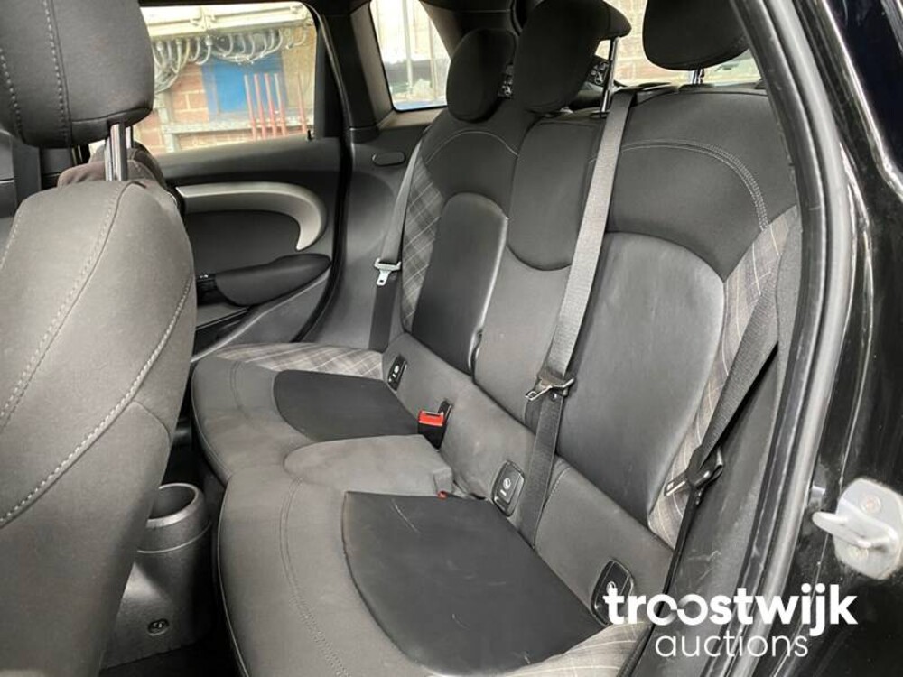 Mini Cooper D Chili Serious Business 116pk 2015, KK-834-N