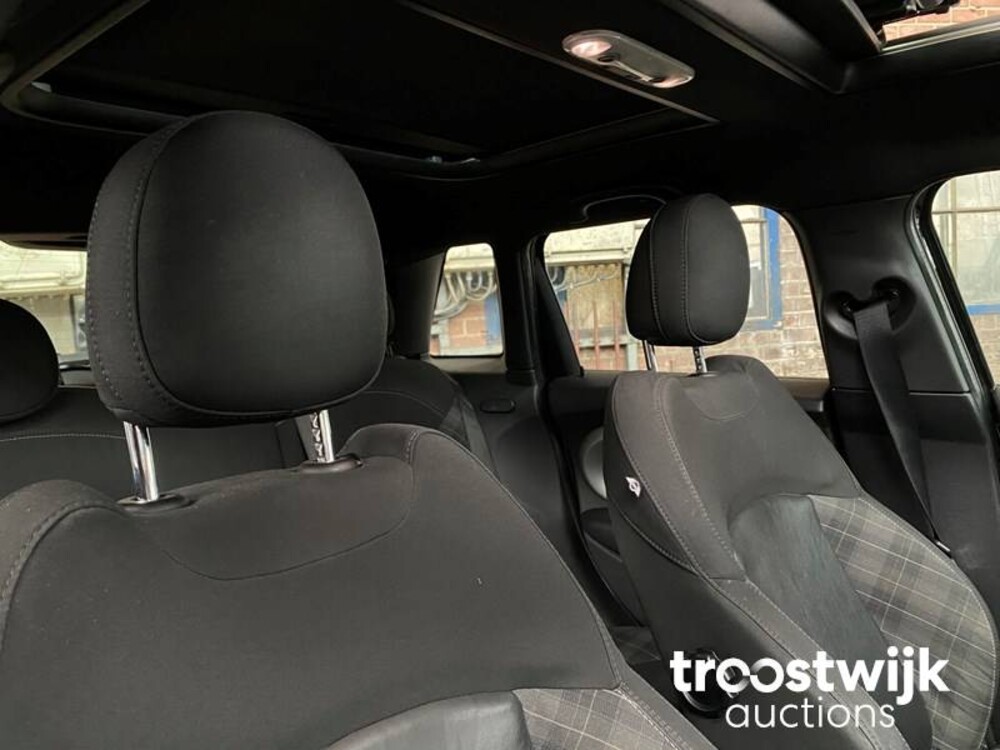 Mini Cooper D Chili Serious Business 116pk 2015, KK-834-N