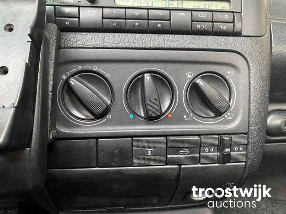 Volkswagen Golf Cabriolet 2.0 Avantgarde 116pk 1997, 65-TF-RN