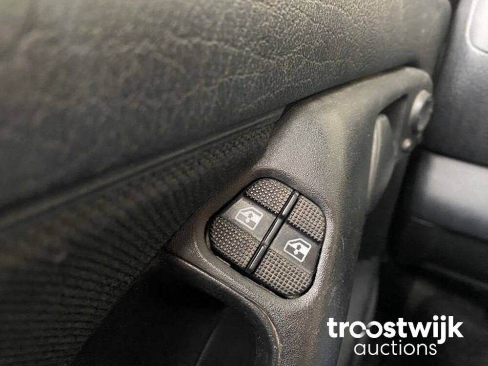 Volkswagen Golf Cabriolet 2.0 Avantgarde 116pk 1997, 65-TF-RN