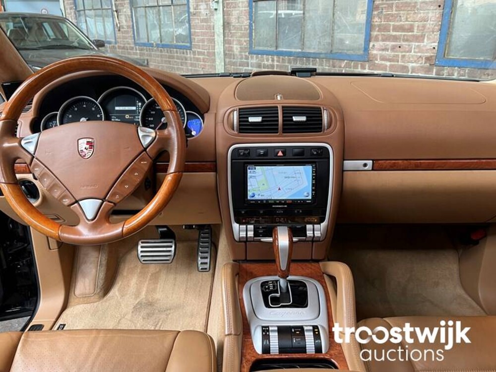 Porsche Cayenne Turbo 4.5 V8 450hp 2006 -Youngtimer-
