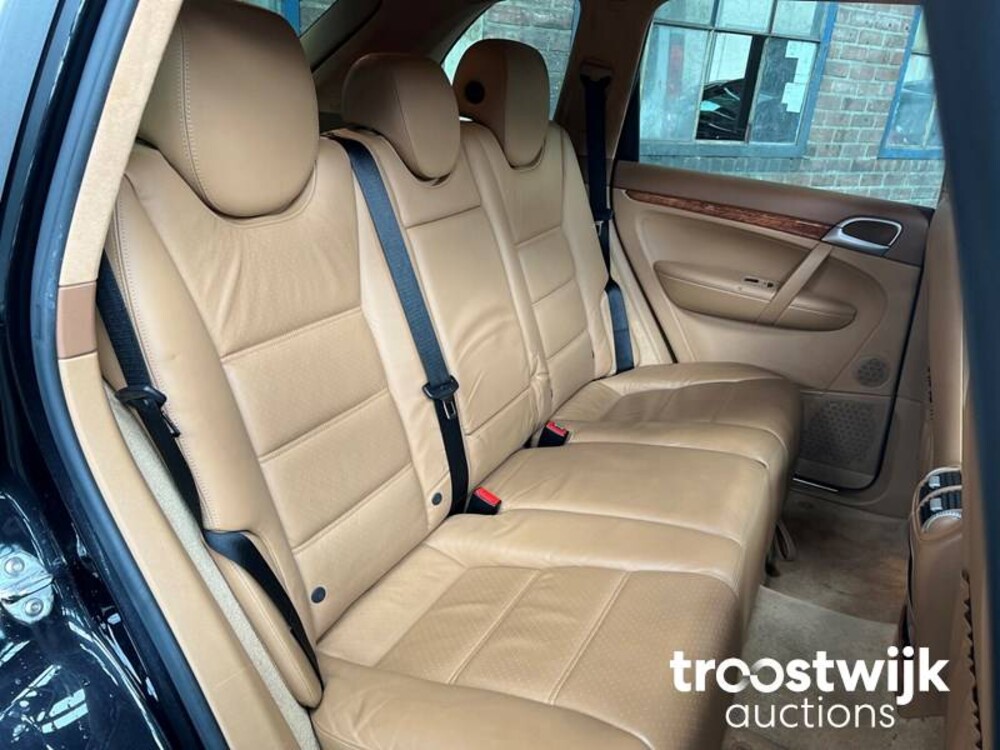 Porsche Cayenne Turbo 4.5 V8 450hp 2006 -Youngtimer-