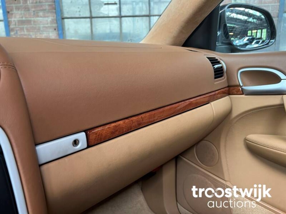 Porsche Cayenne Turbo 4.5 V8 450hp 2006 -Youngtimer-