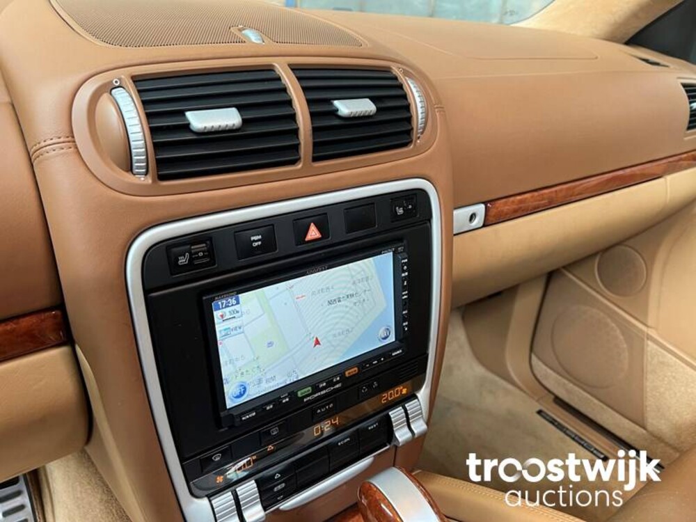 Porsche Cayenne Turbo 4.5 V8 450hp 2006 -Youngtimer-
