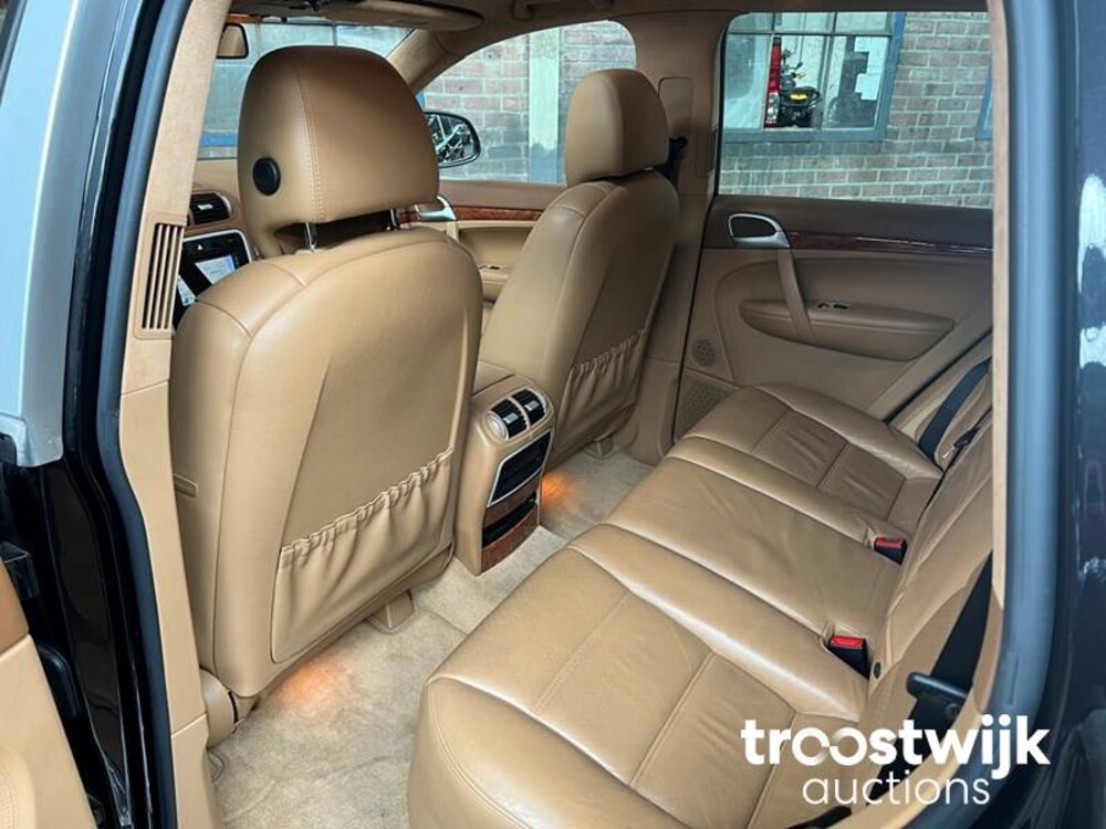 Porsche Cayenne Turbo 4.5 V8 450hp 2006 -Youngtimer-