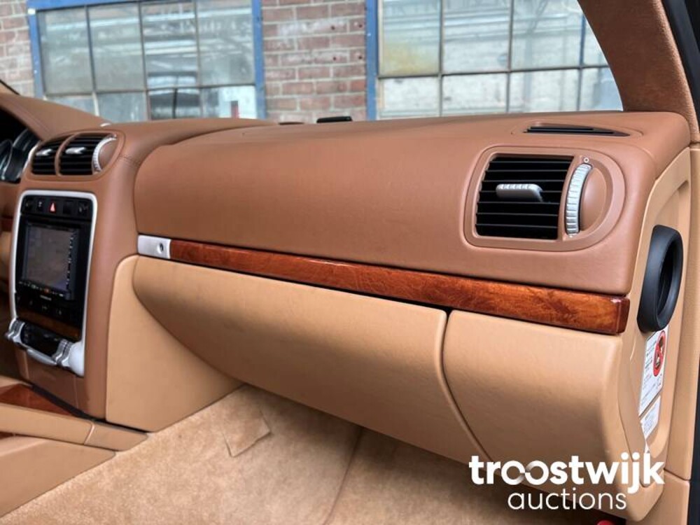 Porsche Cayenne Turbo 4.5 V8 450hp 2006 -Youngtimer-