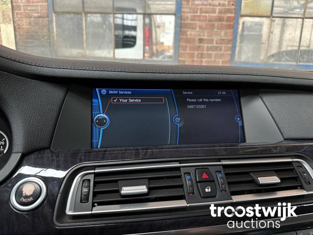 BMW 750i M-Sport E65 4.8 407hp 2009