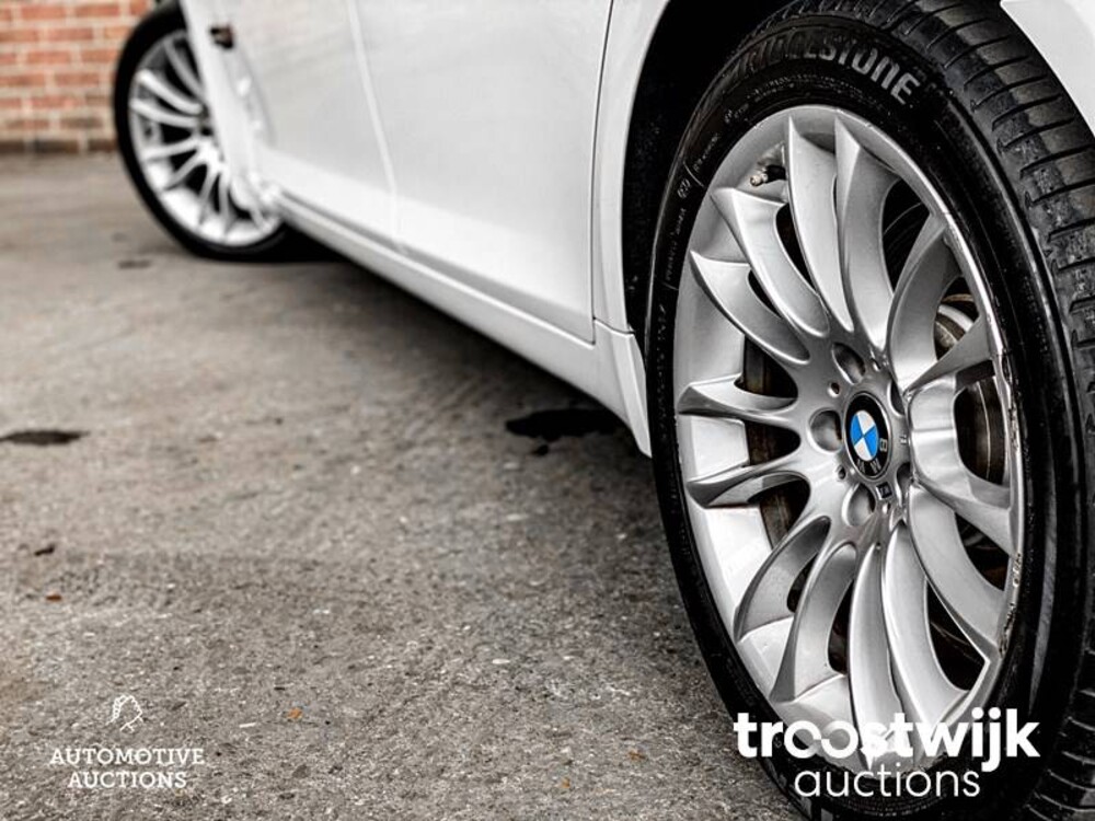 BMW 750i M-Sport E65 4.8 407hp 2009