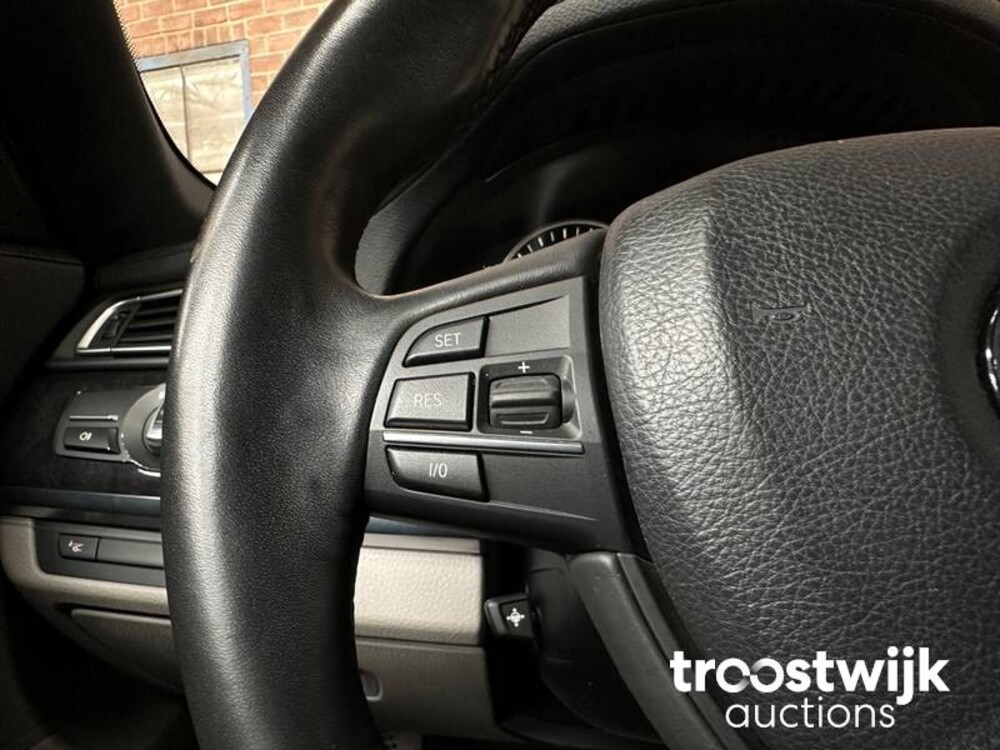 BMW 750i M-Sport E65 4.8 407hp 2009