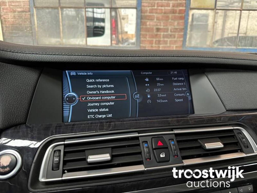 BMW 750i M-Sport E65 4.8 407hp 2009